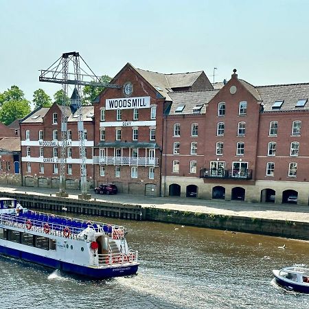 יורק Riverside Apartment At Woodsmill Quay מראה חיצוני תמונה