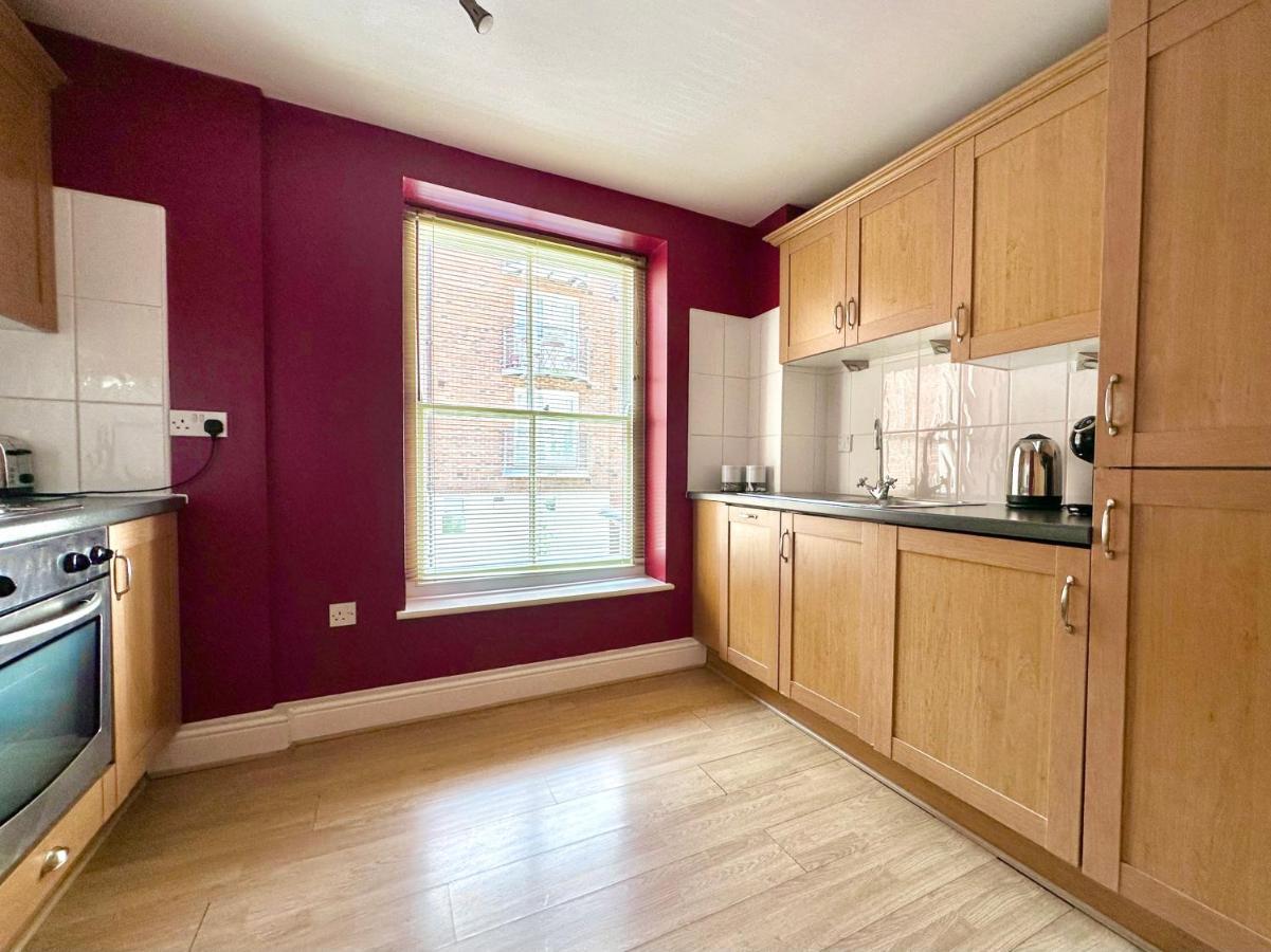 יורק Riverside Apartment At Woodsmill Quay מראה חיצוני תמונה