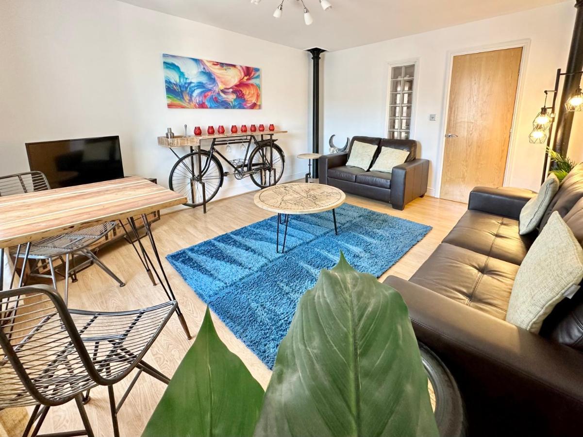 יורק Riverside Apartment At Woodsmill Quay מראה חיצוני תמונה