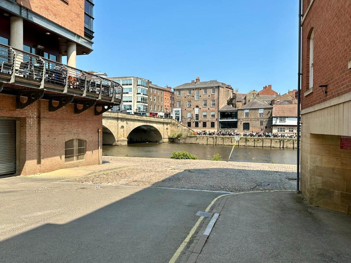 יורק Riverside Apartment At Woodsmill Quay מראה חיצוני תמונה
