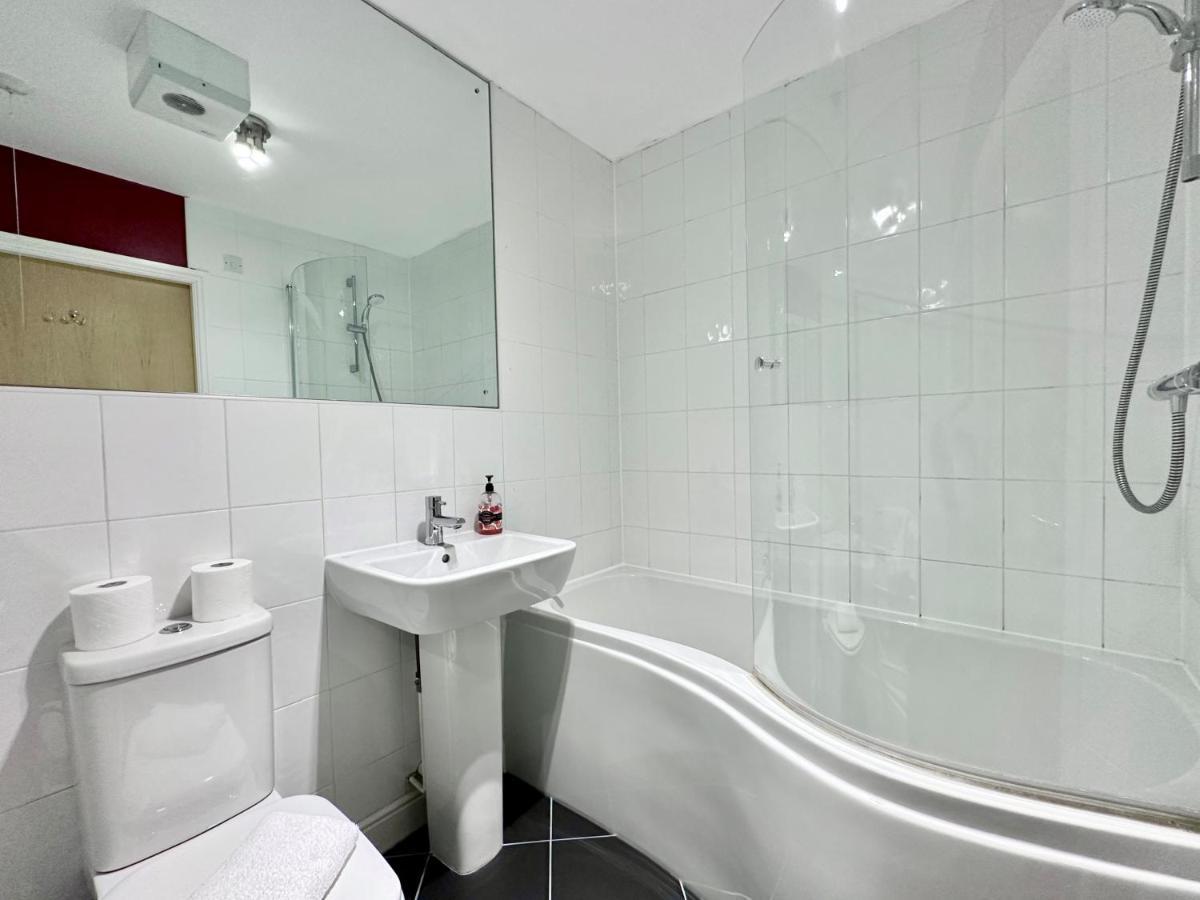 יורק Riverside Apartment At Woodsmill Quay מראה חיצוני תמונה
