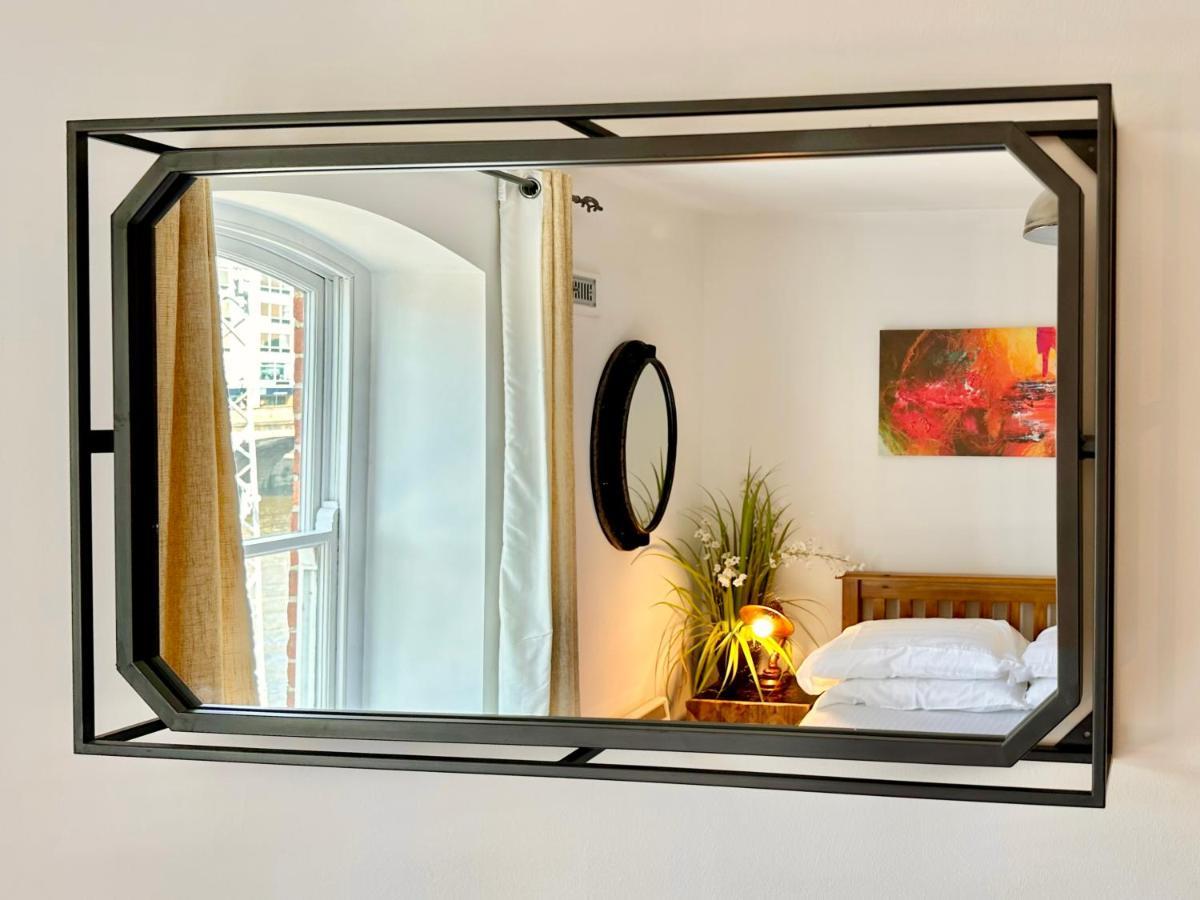 יורק Riverside Apartment At Woodsmill Quay מראה חיצוני תמונה